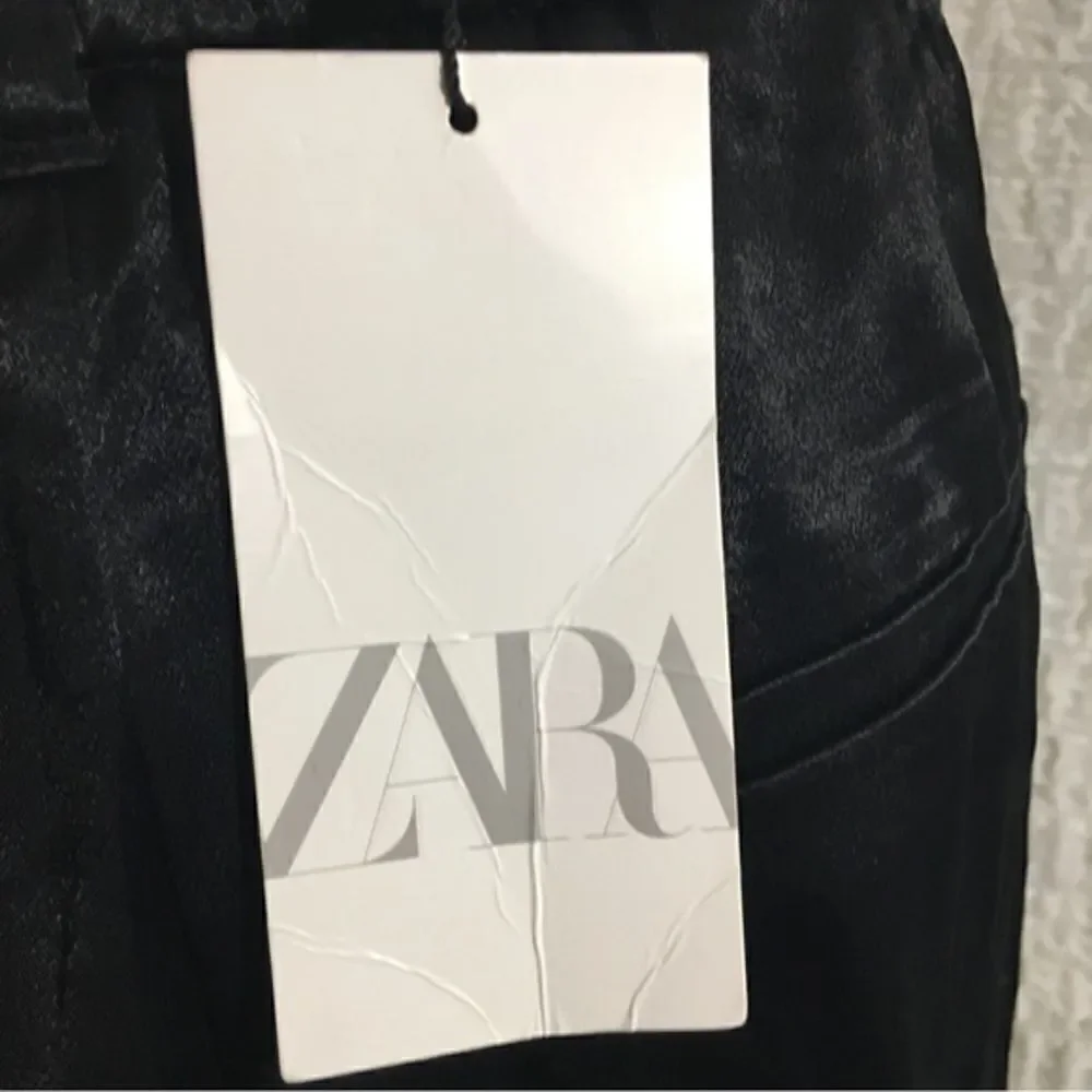 ZARA NWT 100% Viscose Shorts Size Large